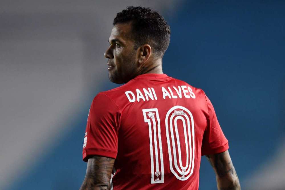 包含转折点上海海港刷新队史纪录；法国杯冲刺阶段攻防权衡；态度坚定；训练强度明显提升的词条乐鱼中国体育