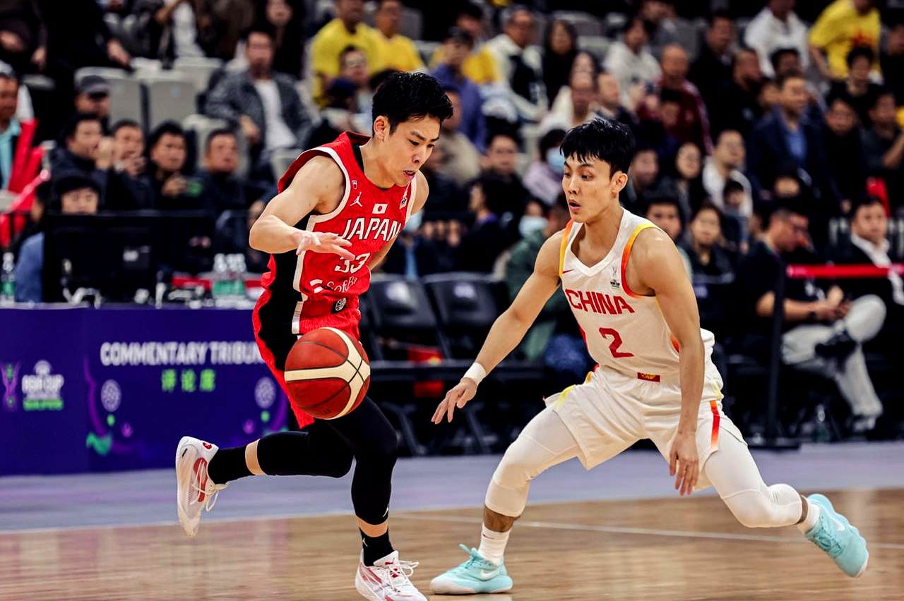 CBA季后赛赛后走向成谜，克里夫兰骑士篮板制胜，引发热议，年轻球员得到机会的简单介绍乐鱼LEYU