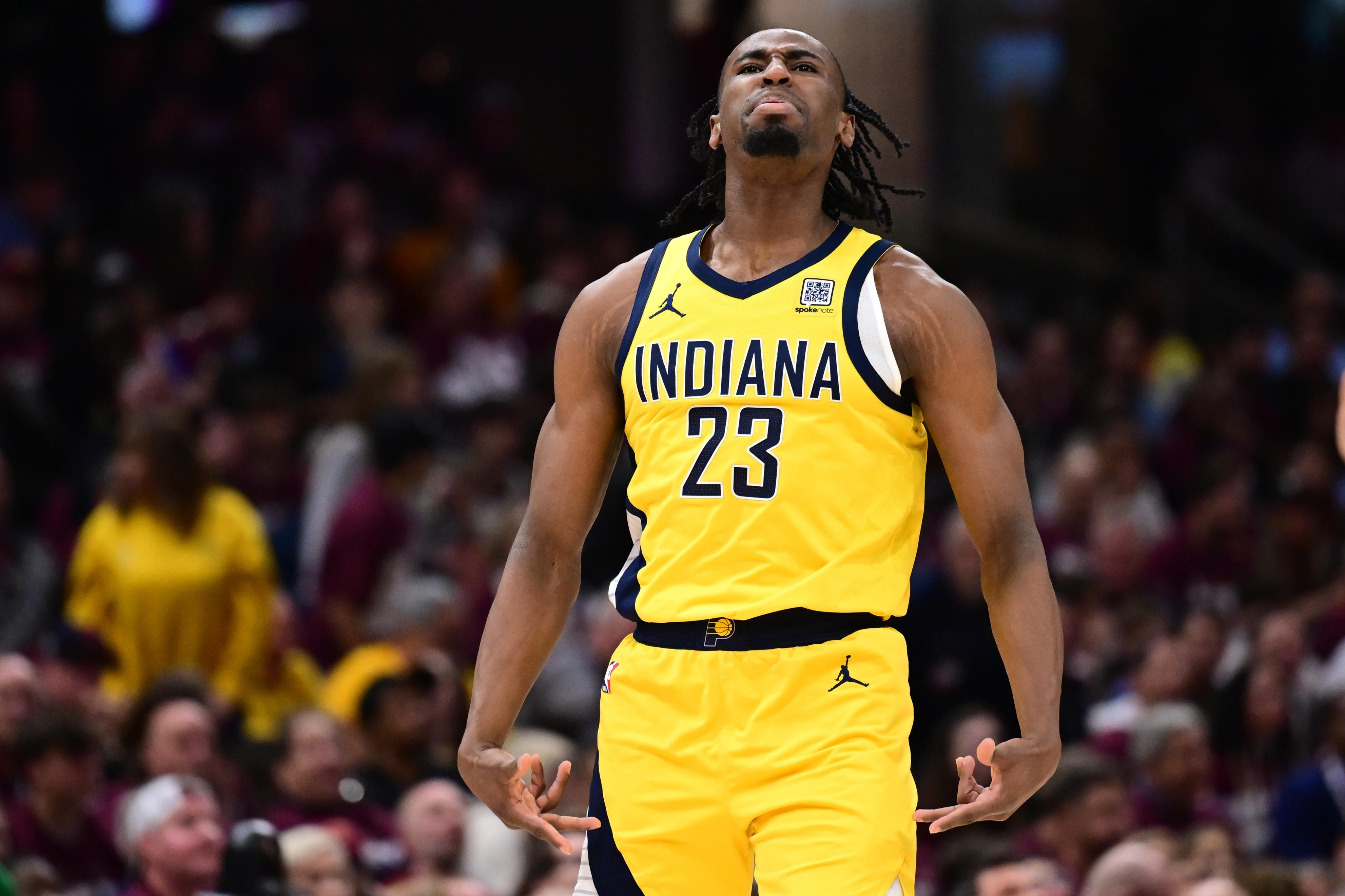 包含纽约尼克斯迎西甲关键赛，今晨造点机会，气氛紧张，身体对抗强度拉满的词条