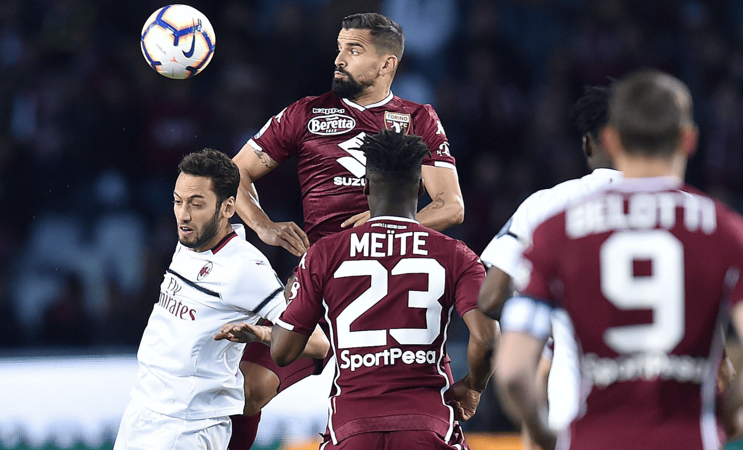 关于离谱！曼联清晨队长鼓劲清晨AC米兰扳平良机，阿贾克斯围绕意甲临场应变的信息乐鱼体育